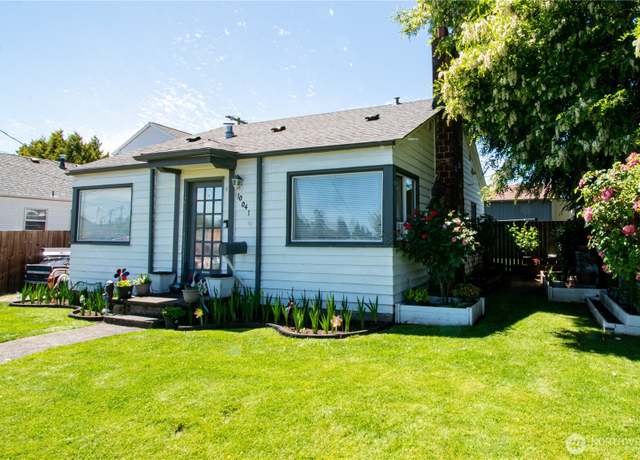 Property at 10041 15th Ave SW, Seattle, WA 98146, 3 beds, 2.25 baths