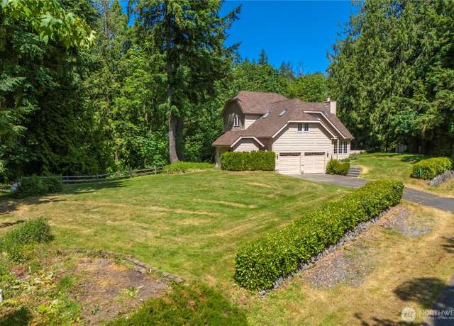 Property at 19914 SE 210th St, Maple Valley, WA 98038, 3 beds, 2 baths
