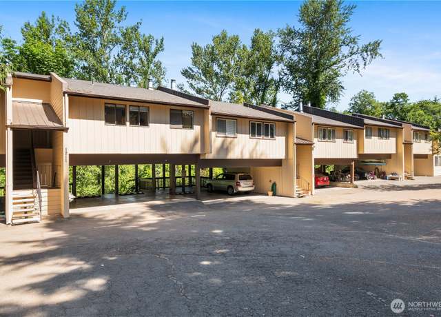 Property at 1211 N 8th St #4, Mount Vernon, WA 98273, 2 beds, 1 bath