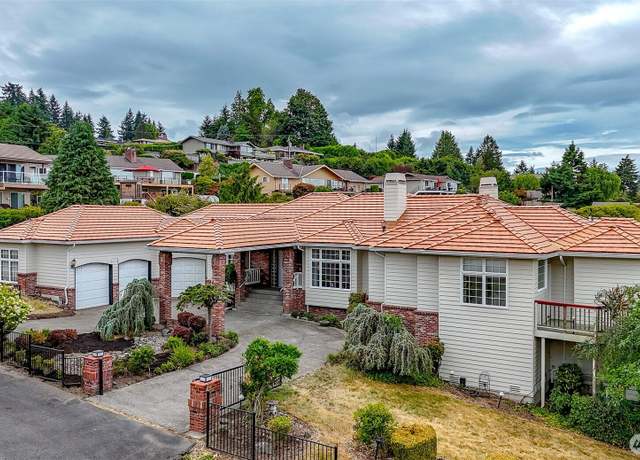 Property at 29851 12th Ave SW, Federal Way, WA 98023, 4 beds, 4 baths