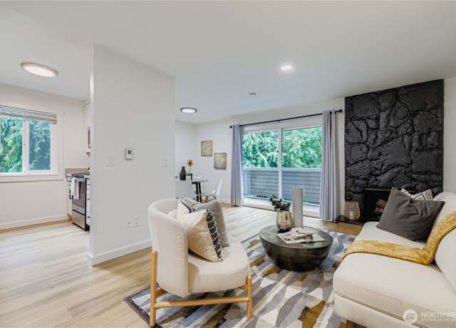 Property at 12429 NE 130th Ct Unit G210, Kirkland, WA 98034, 1 bed, 1 bath