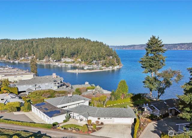 Property at 7133 Grandview Pl, Gig Harbor, WA 98335, 3 beds, 2.5 baths