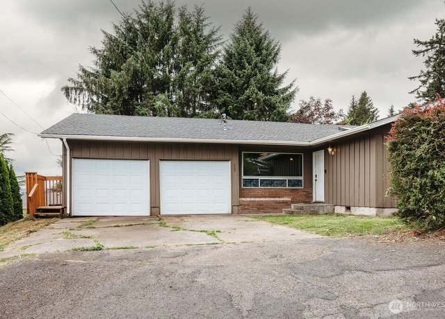Property at 307 N 19th Ave, Kelso, WA 98626, 4 beds, 2 baths