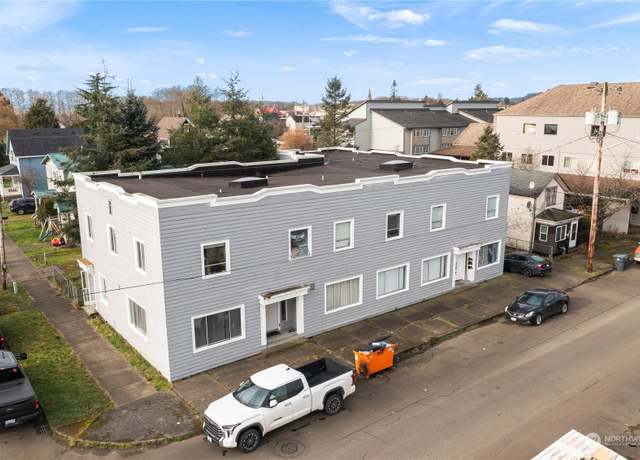 Property at 1020 J St, Hoquiam, WA 98550, 10 beds, 7 baths