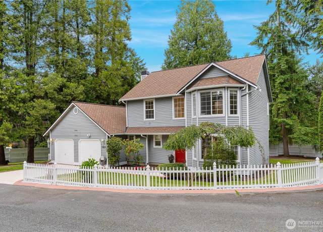 Property at 13837 Redmond Way, Redmond, WA 98052, 3 beds, 2.5 baths