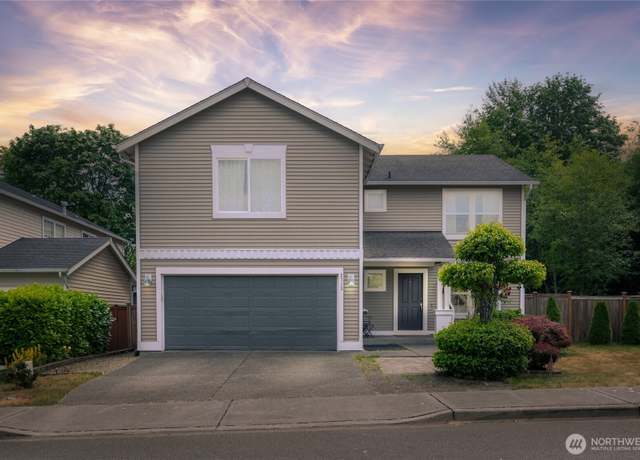 Property at 2713 SE 4th St, Renton, WA 98056, 4 beds, 2.5 baths