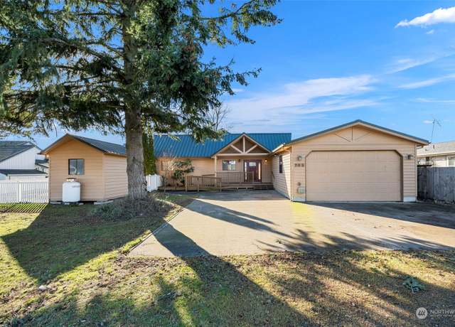 Property at 285 W Sunny Sands Rd, Cathlamet, WA 98612, 3 beds, 3.5 baths