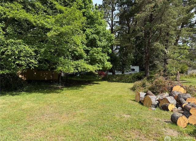 Property at 1305 322nd Pl, Ocean Park, WA 98640