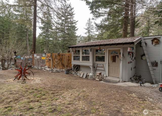 Property at 4629 Navarre Coulee Rd, Chelan, WA 98816, 1 bed, 1 bath