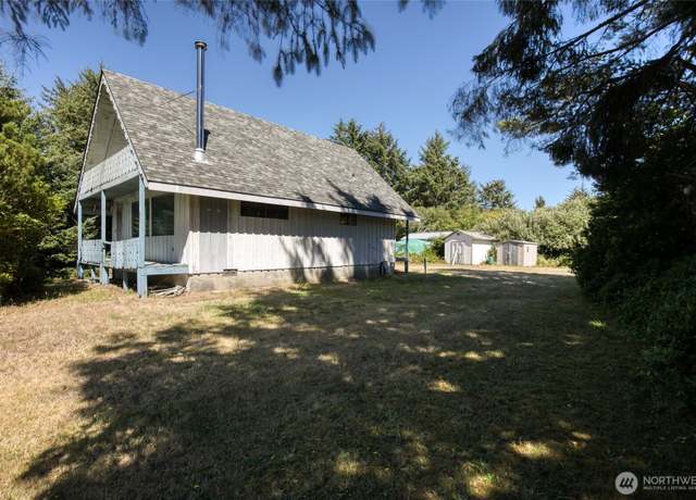 Property at 466 Puppis Ct SW, Ocean Shores, WA 98569, 3 beds, 1 bath