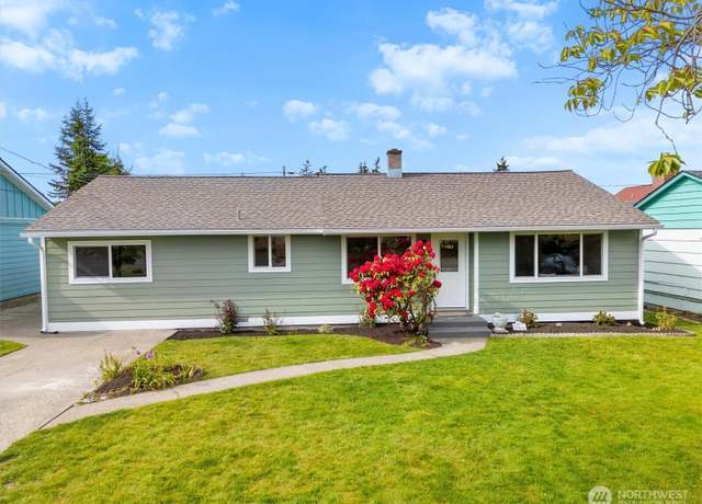 Property at 1710 11th St, Anacortes, WA 98221, 3 beds, 2 baths