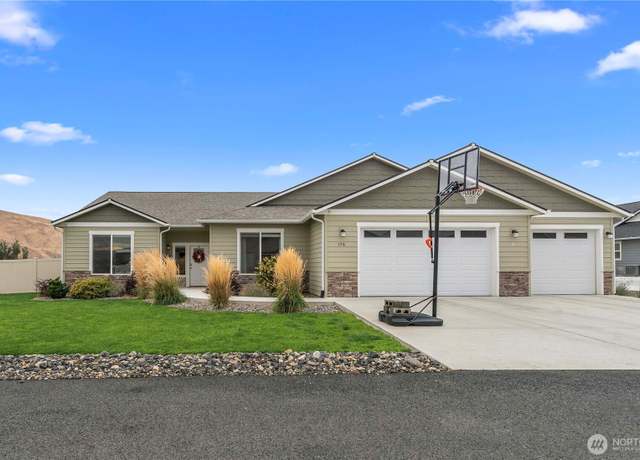 Property at 156 Starlight Ave, Wenatchee, WA 98801, 3 beds, 2 baths