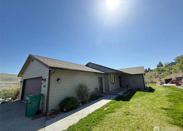 Property at 442 Crestview Dr, Okanogan, WA 98840, 4 beds, 3 baths