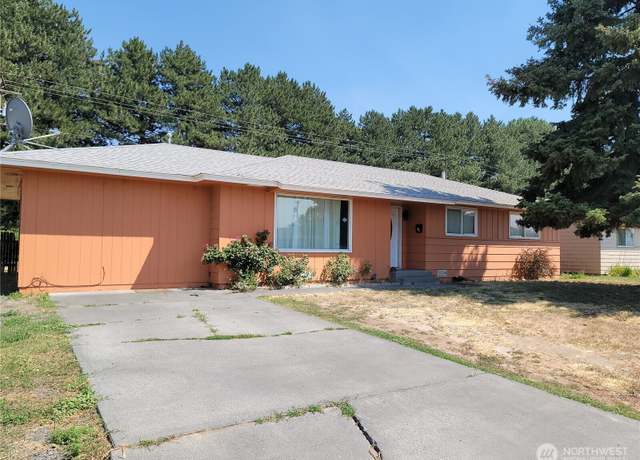 Property at 775 S 4th Ave, Othello, WA 99344, 4 beds, 1.5 baths