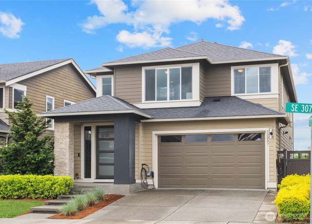 Property at 13207 SE 307th St, Auburn, WA 98092, 4 beds, 2.5 baths