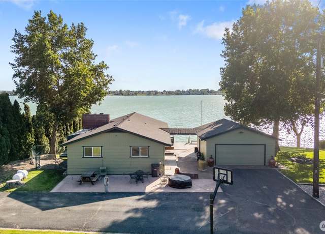 Property at 2102 NE Elgin Rd, Moses Lake, WA 98837, 5 beds, 2 baths
