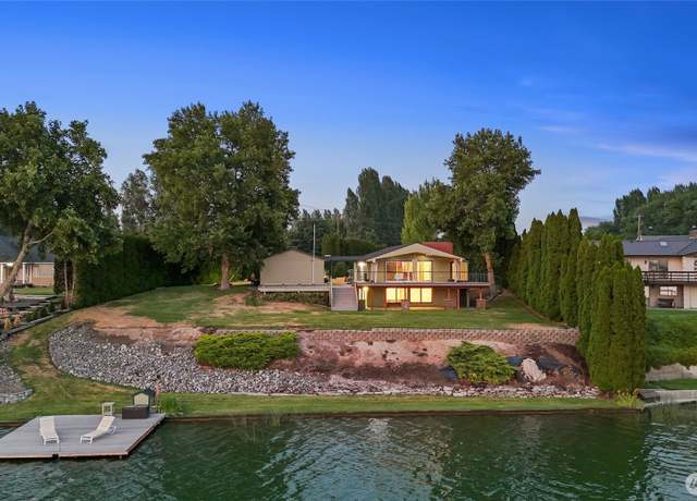 Property at 2102 NE Elgin Rd, Moses Lake, WA 98837, 5 beds, 2 baths