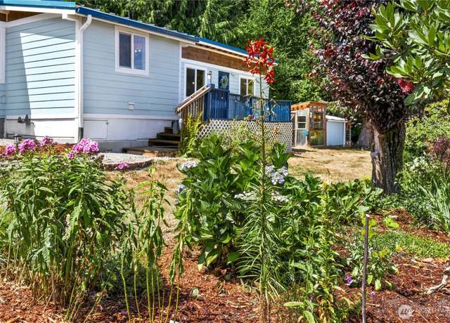 Property at 110 W Maple St, Port Ludlow, WA 98365, 2 beds, 1 bath