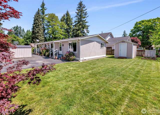 Property at 1015 6th St SE, Auburn, WA 98002, 4 beds, 2 baths