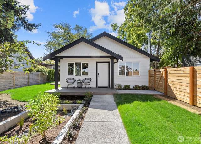Property at 7711 34th Ave SW, Seattle, WA 98126, 2 beds, 2 baths