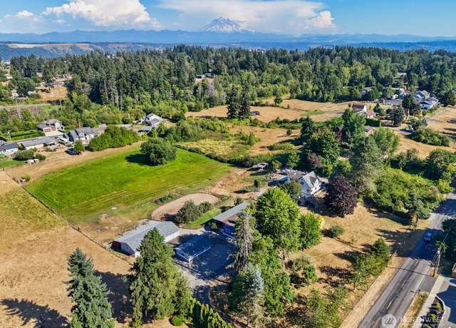 Property at 3723 114th Ave E, Edgewood, WA 98372, 3 beds, 2.5 baths