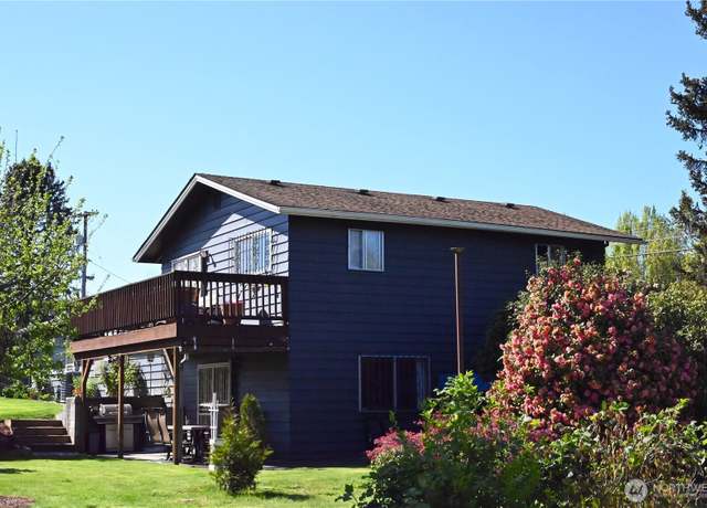 Property at 7811 78th St, Vancouver, WA 98662, 3 beds, 2 baths