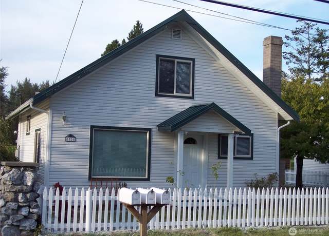 Property at 1324 Marine Dr, Bellingham, WA 98226, 5 beds, 3 baths