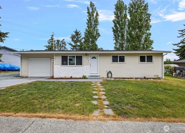 Property at 1070 NW Cathlamet Dr, Oak Harbor, WA 98277, 3 beds, 1 bath