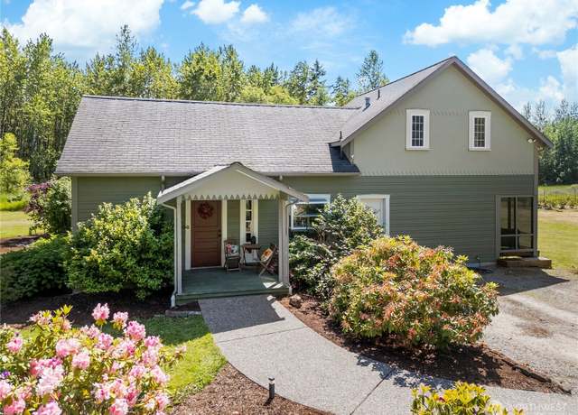 Property at 13908 Malloree Ln, Mount Vernon, WA 98273, 3 beds, 2.5 baths