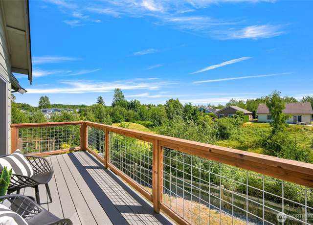 Property at 4738 Springside St, Bellingham, WA 98226, 3 beds, 2 baths