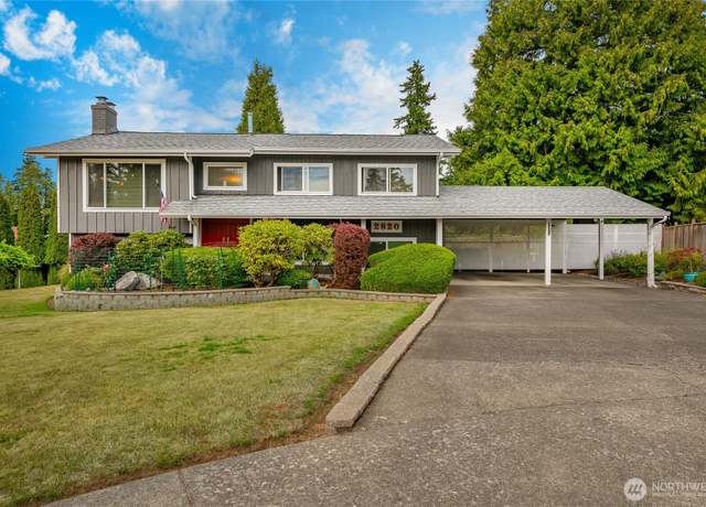 Property at 2820 E Crestline Dr, Bellingham, WA 98226, 4 beds, 2 baths