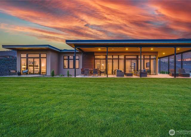 Property at 23409 Canopy Dr NW, Quincy, WA 98848, 3 beds, 3 baths