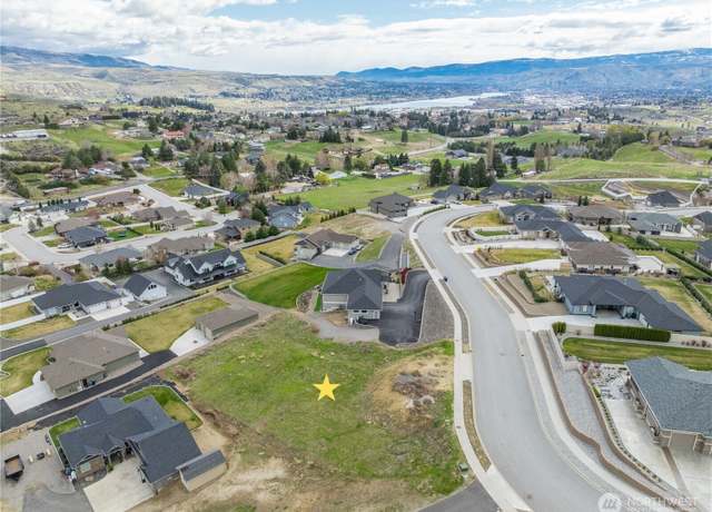 Property at 870 Autumn Crest Dr, Wenatchee, WA 98801