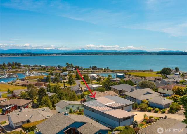 Property at 8054 Makah Rd, Birch Bay, WA 98230, 4 beds, 2.5 baths