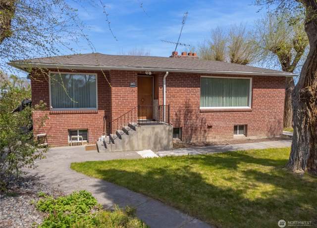 Property at 134 4th Ave SE, Soap Lake, WA 98851, 5 beds, 2 baths
