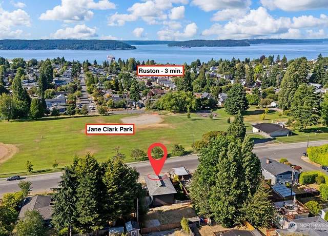 Property at 4914 N 39th St, Tacoma, WA 98407, 4 beds, 2.5 baths