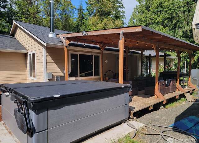 Property at 20109 6th St, Lakebay, WA 98349, 3 beds, 2 baths