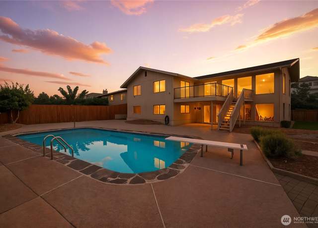 Property at 152 Heather Ln, Wenatchee, WA 98801, 3 beds, 3 baths