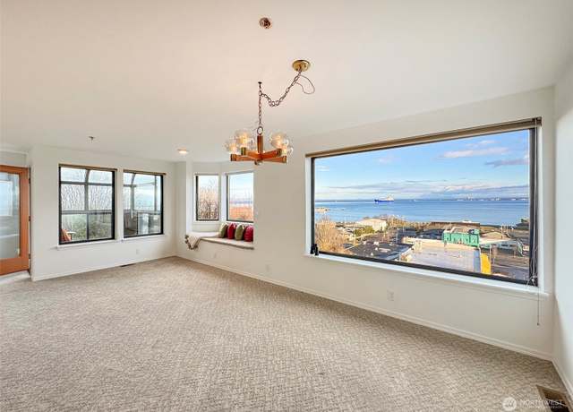 Property at 226 W 2nd St #4, Port Angeles, WA 98362, 2 beds, 2 baths