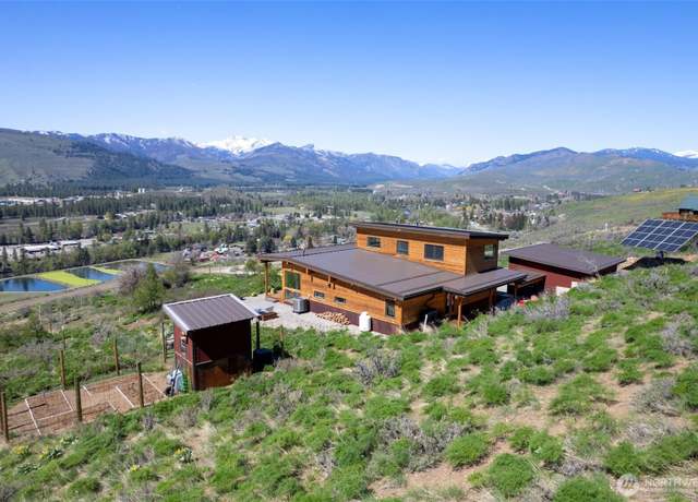 Property at 99 Little Colt Ln, Winthrop, WA 98862, 2 beds, 2.5 baths