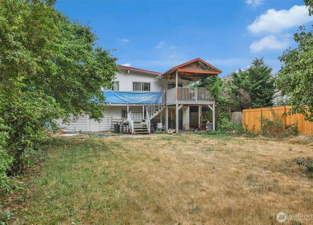 Property at 2230 S 253rd Pl, Des Moines, WA 98198, 6 beds, 3 baths