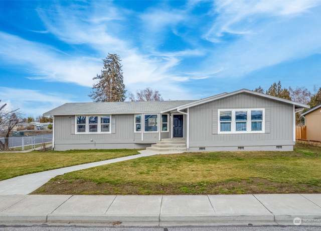 Property at 227 O St SW, Quincy, WA 98848, 3 beds, 2.5 baths
