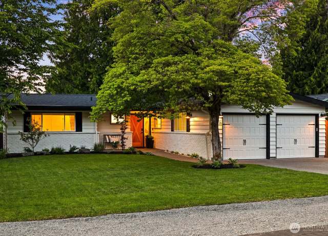 Property at 12426 NE 73rd St, Kirkland, WA 98033, 3 beds, 2 baths