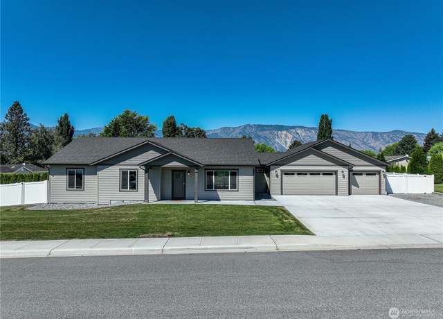 Property at 111 Manzanita Dr, Manson, WA 98831, 3 beds, 2.5 baths