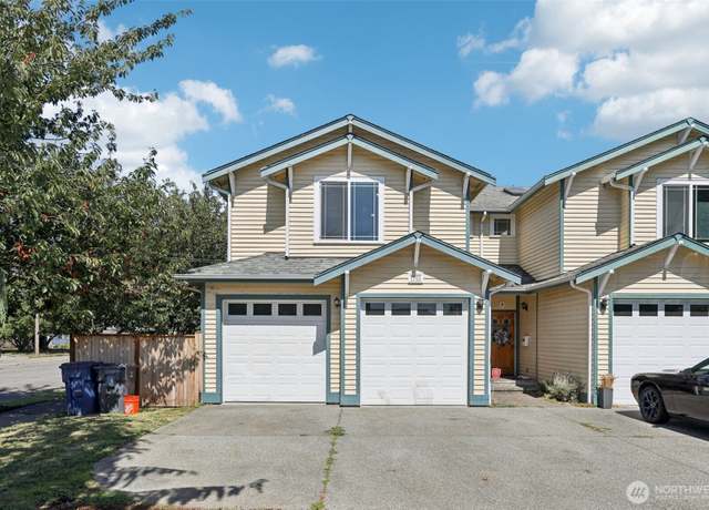 Property at 1701 9th St Unit A, Marysville, WA 98270, 3 beds, 2.5 baths
