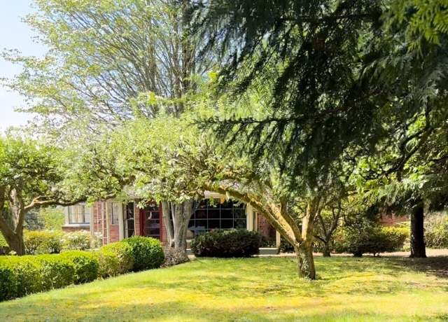 Property at 705 NW 120th St, Seattle, WA 98177, 3 beds, 1.5 baths