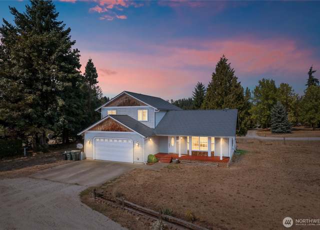 Property at 19725 Crosswinds Dr SE, Yelm, WA 98597, 3 beds, 3 baths