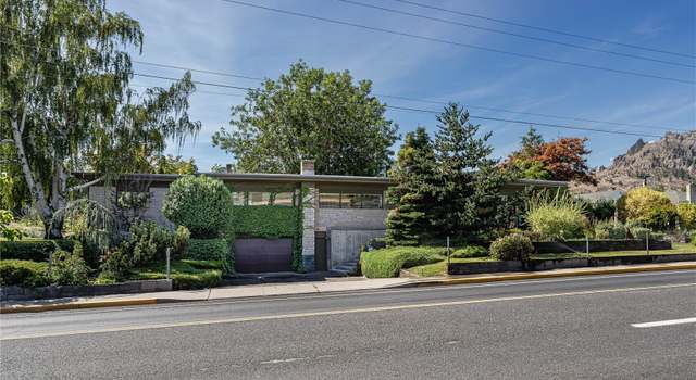 Photo of 1375 Russell St, Wenatchee, WA 98801