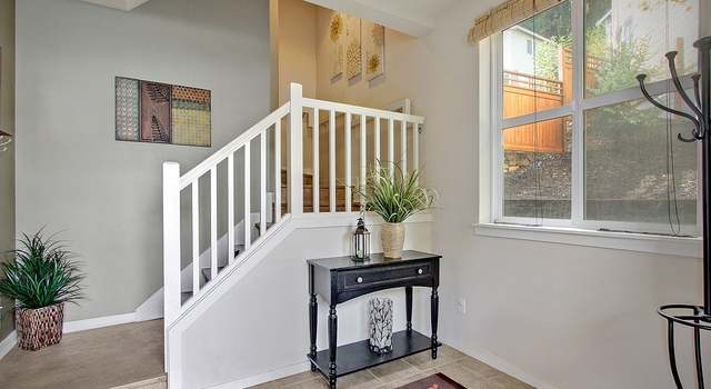Photo of 559 Alpine Ridge Pl NW, Issaquah, WA 98027