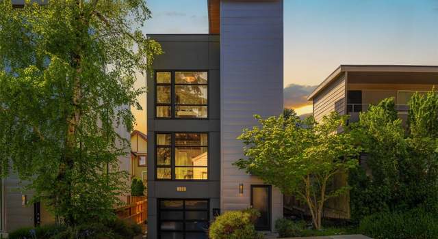 Photo of 3827 Carr Pl N, Seattle, WA 98103